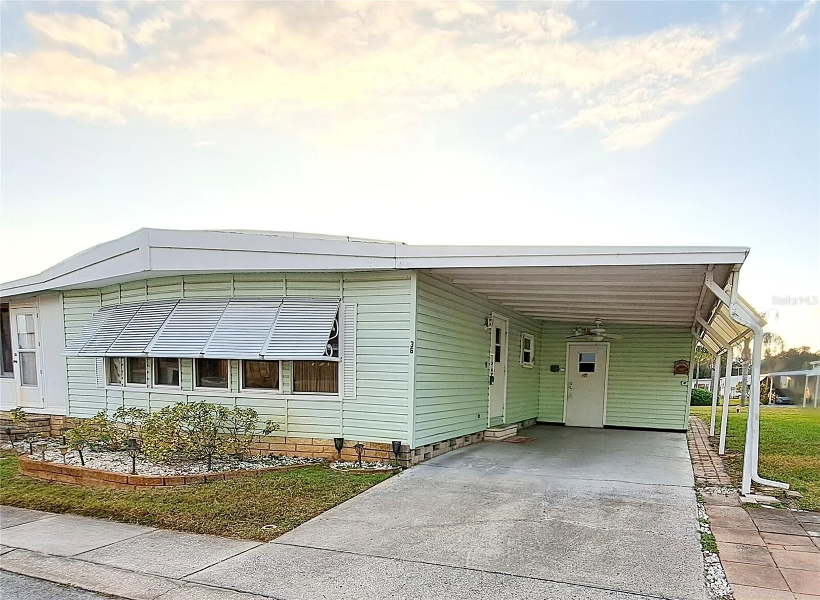 Property Photo:  36 Maple Leaf Court  FL 34684 