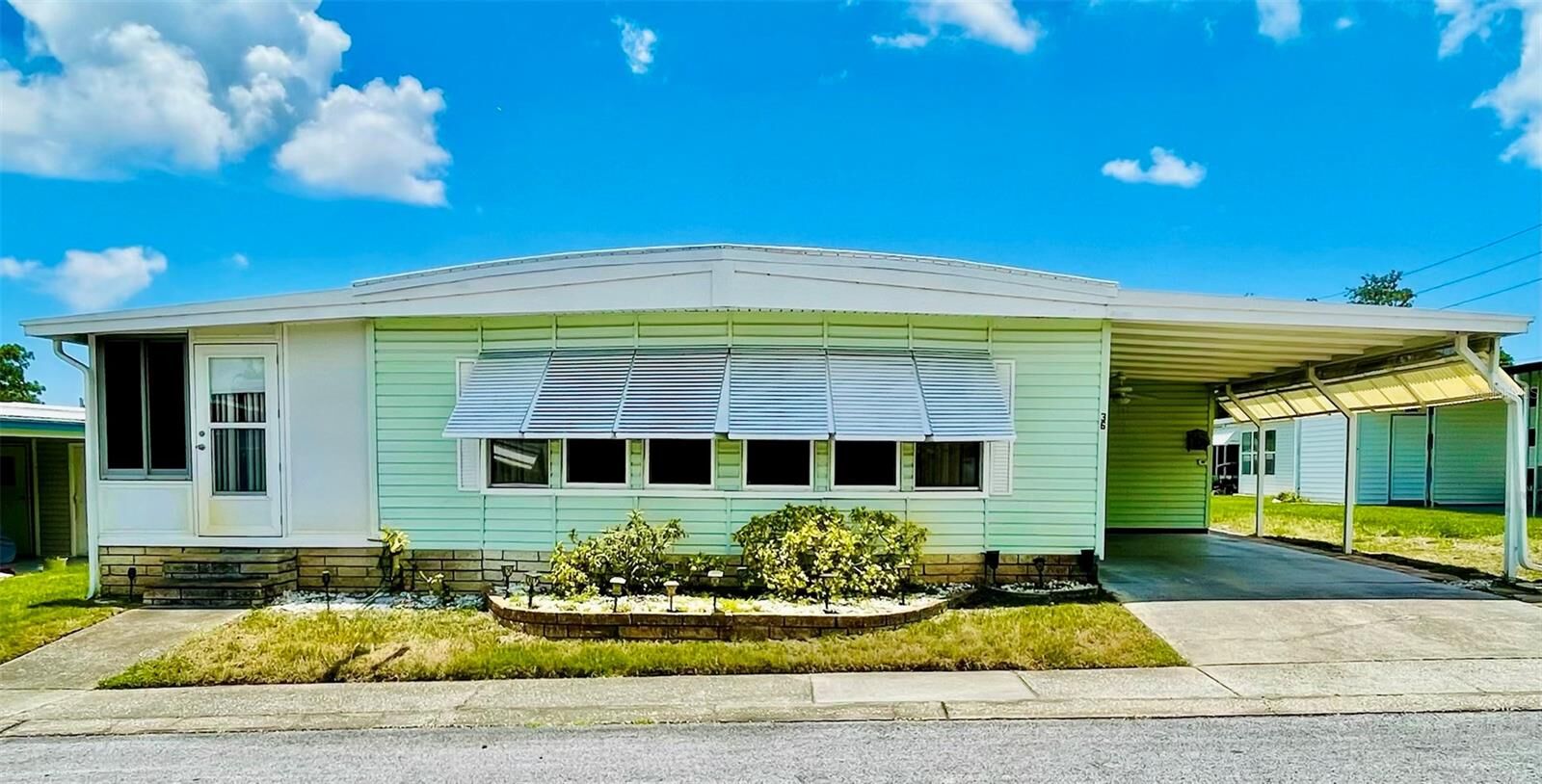 Property Photo: 36 Maple Leaf Court FL 34684