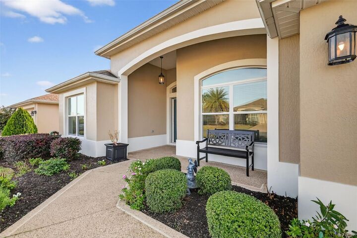 Property Photo:  1932 Quailey Court  FL 32163 