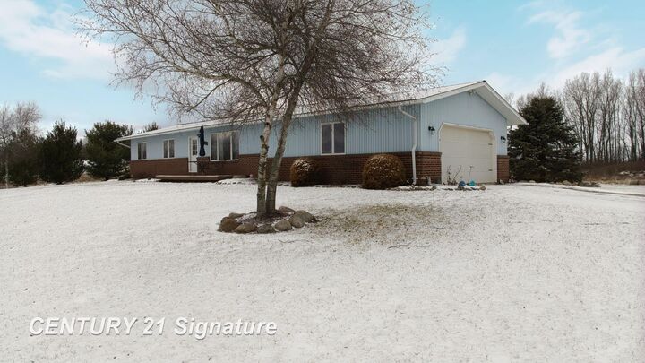 Property Photo: 4625 E Hibbard Road MI 48817