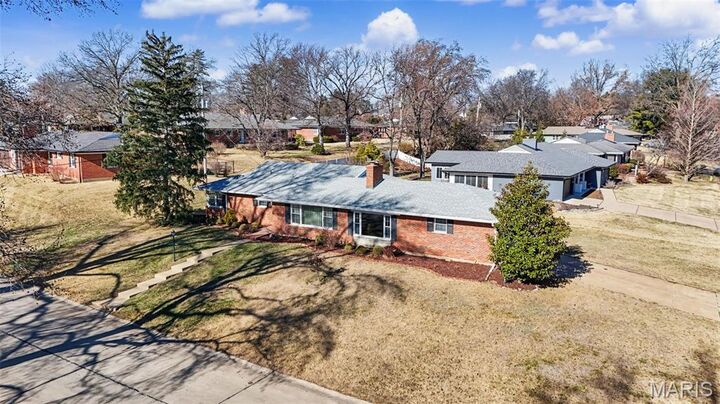 Property Photo:  1400 Norman Place  MO 63122 