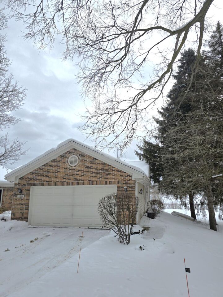 Property Photo: 2868 Grand Isle Drive NE MI 49306
