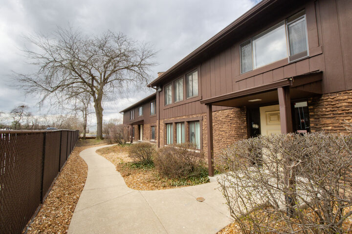 Property Photo:  107 65th Lake Drive 202  IL 60559 