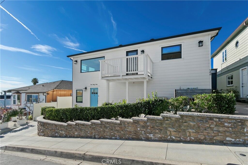Property Photo:  264 San Joaquin Street  CA 92651 