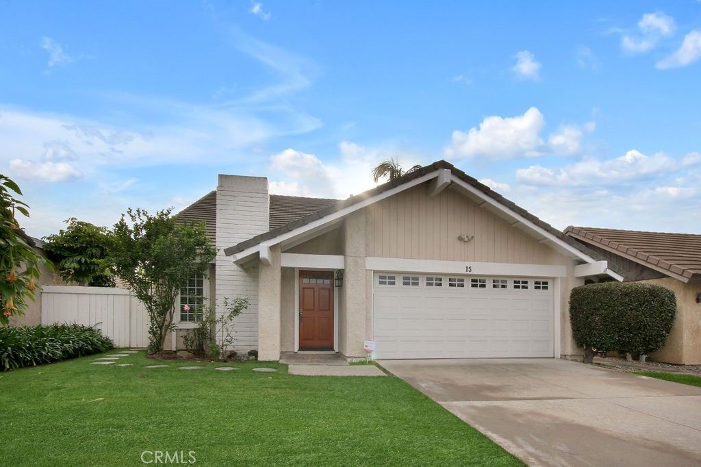 Property Photo: 15 Woodrush CA 92604