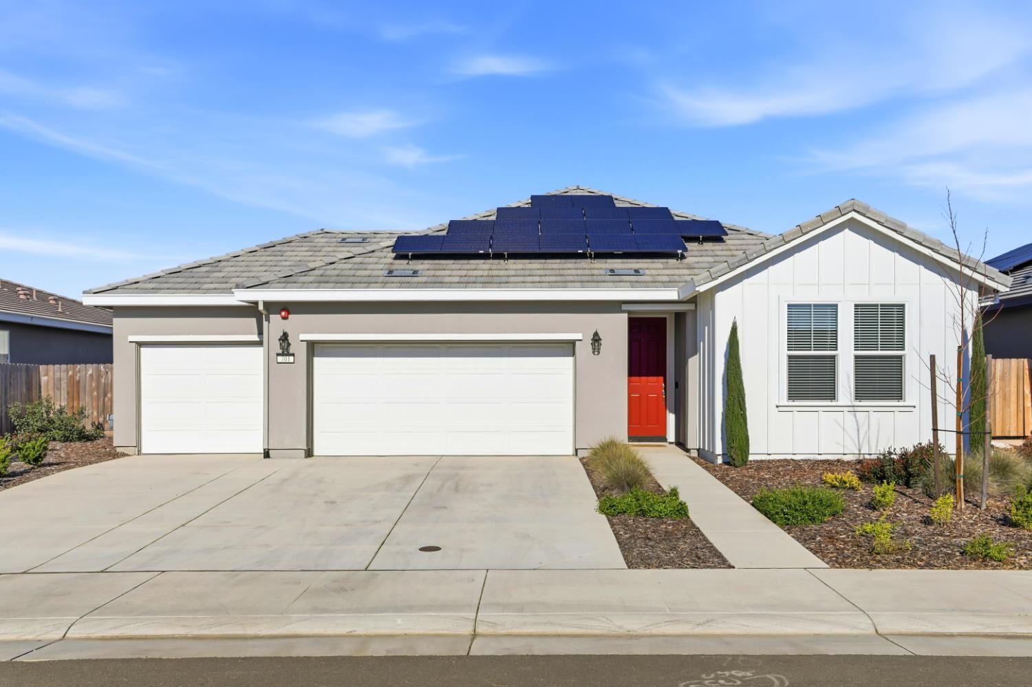 Property Photo:  701 Popcorn Street  CA 95632 