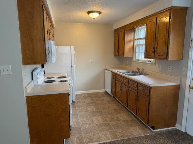 Property Photo:  722 Shelton Cir  TN 37042 