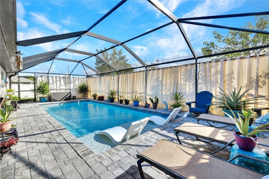 Property Photo:  306 SW 28th Terrace  FL 33914 