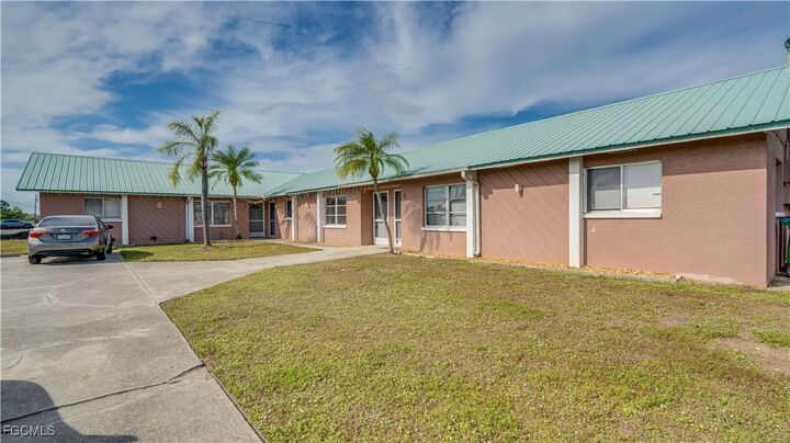 Property Photo:  107 SW 16th Terrace  FL 33991 