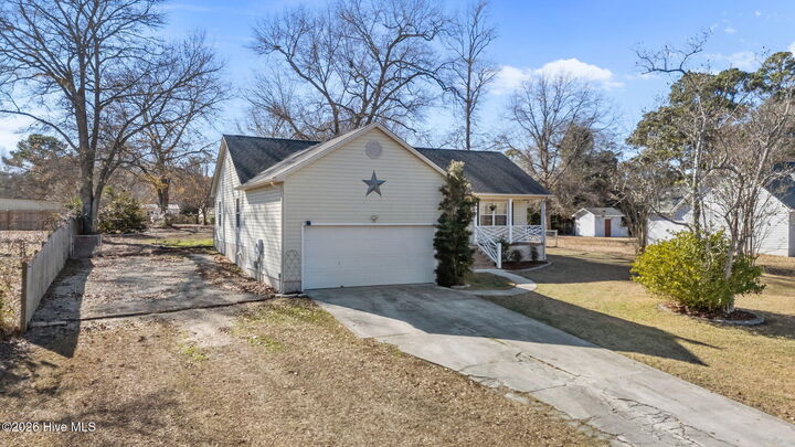 Property Photo:  827 Roberts Road  NC 28570 