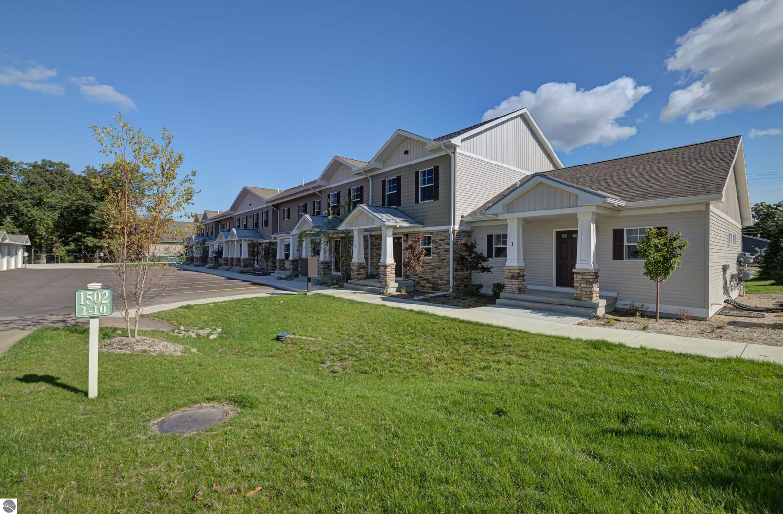 Property Photo:  1502 Simsbury Street 4  MI 49686 