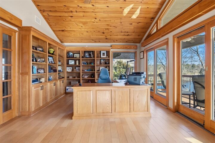 Property Photo: 3480 N Greenbriar Drive AR 72703