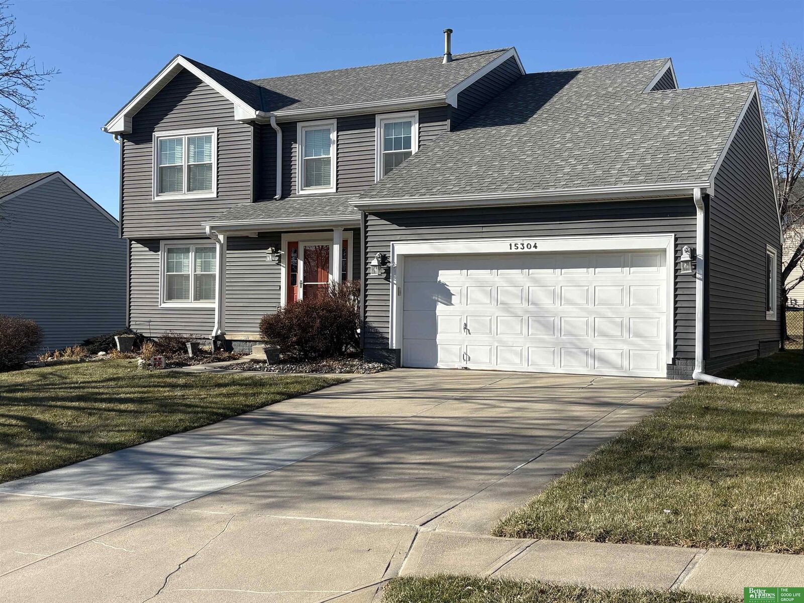 Property Photo: 15304 Edna Street NE 68138