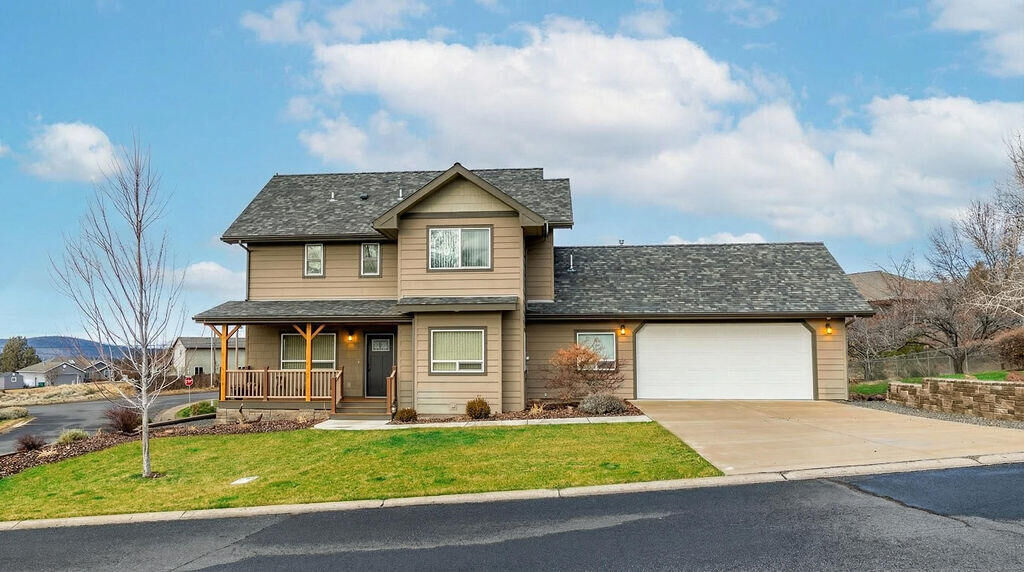 Property Photo:  540 Crestdale Way  OR 97603 