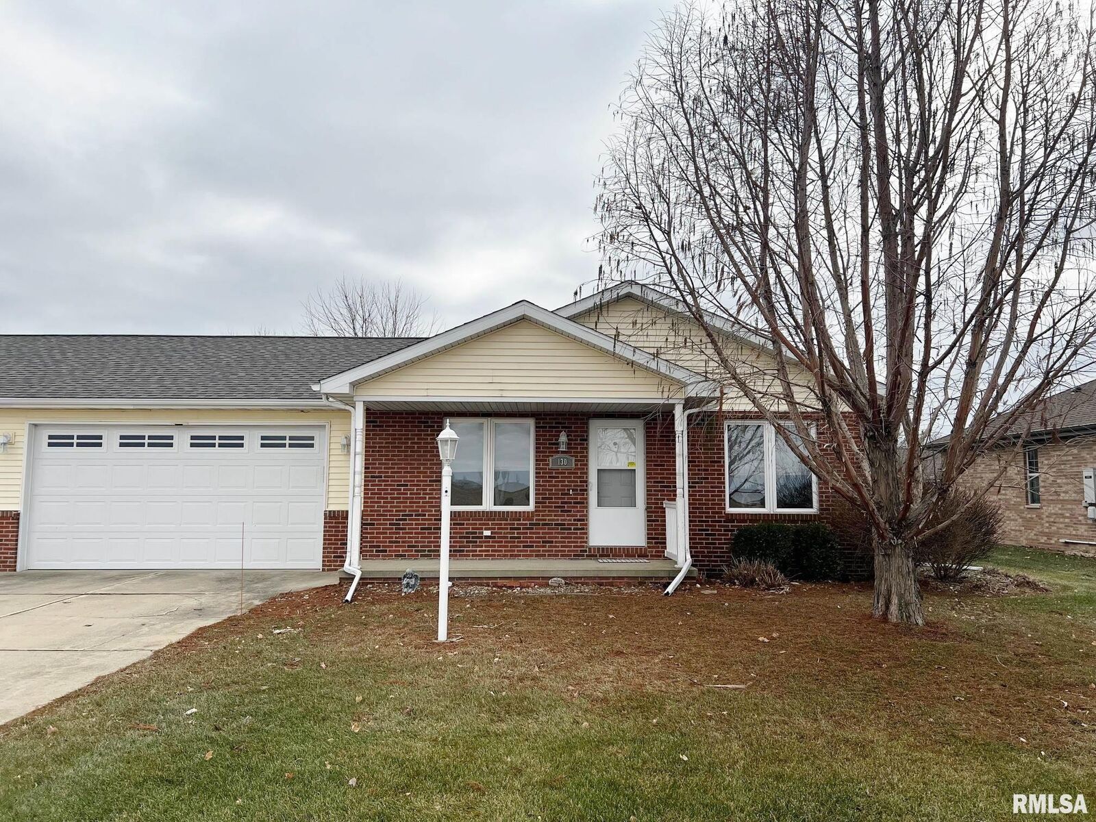Property Photo: 130 W Cruger Road IL 61571
