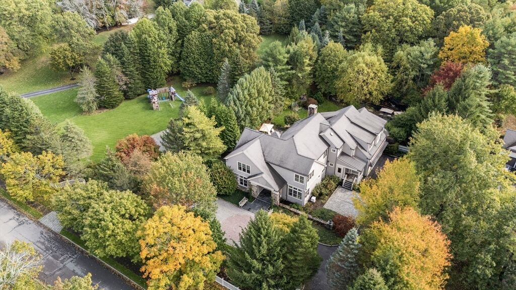 Property Photo:  9 Stonegate Dr  MA 02090 