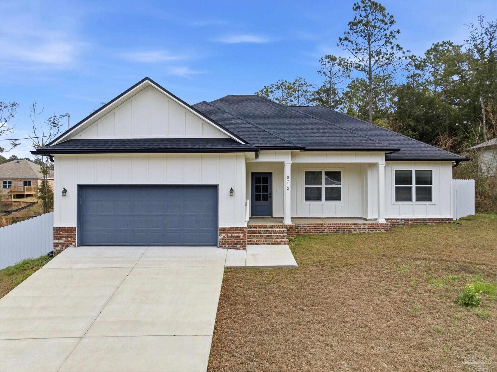 Property Photo: 5712 Riviera Dr FL 32583