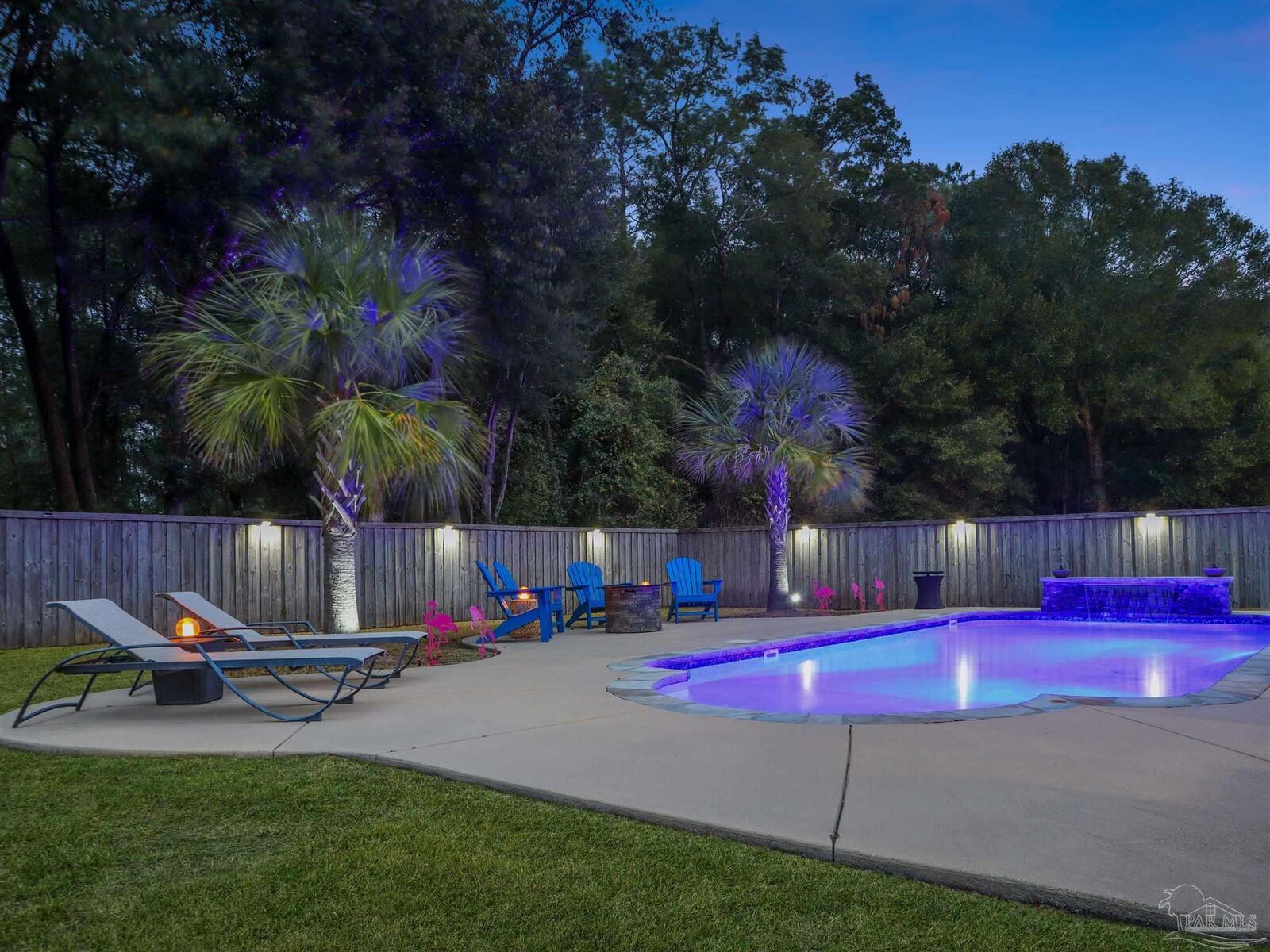 Property Photo:  5929 Chi Chi Cir  FL 32570 