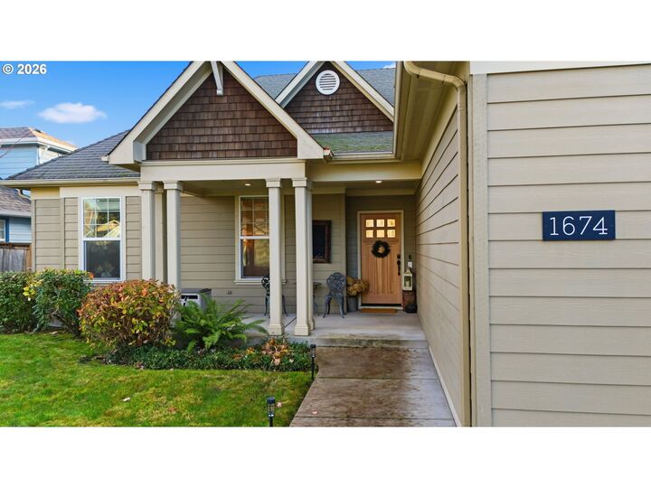 Property Photo: 1674 Gilham Rd OR 97401