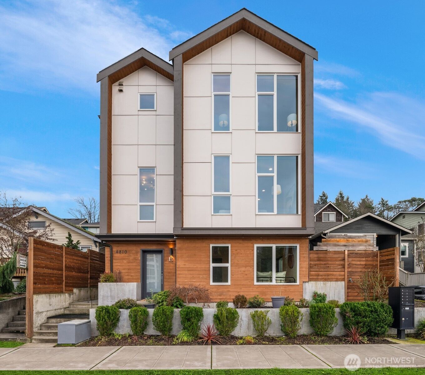 Property Photo:  4810  Delridge Way SW E  WA 98106 