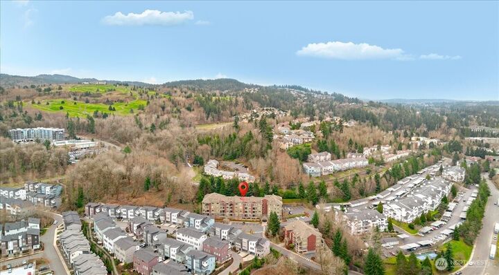 Property Photo: 6800 132nd Place SE E203 WA 98059