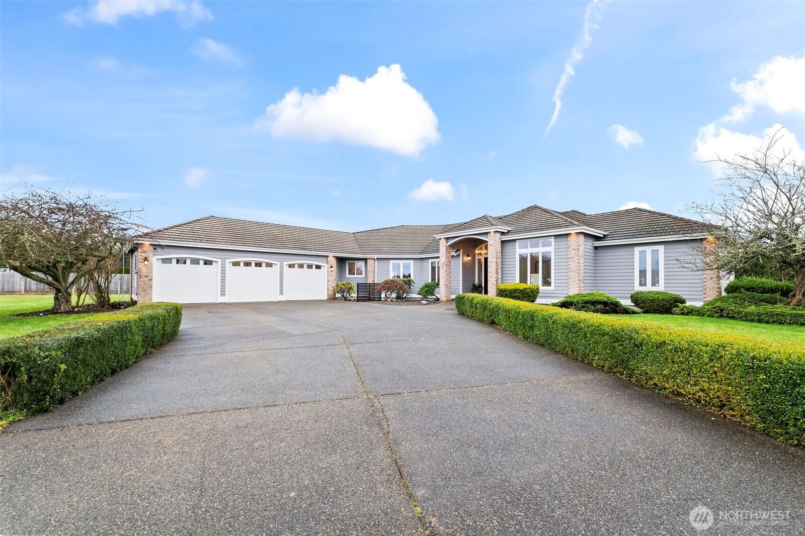 Property Photo:  2505  263rd Street Ct E  WA 98387 