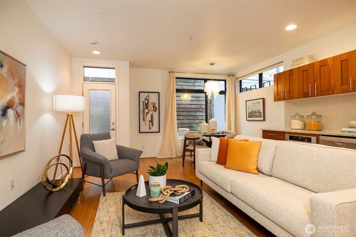 Property Photo:  1810  11th Avenue A  WA 98122 