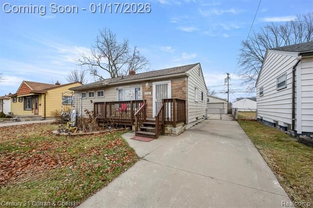 Property Photo:  26260 Bryan Street  MI 48066 