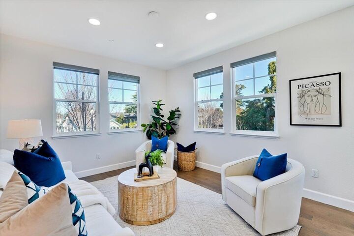 Property Photo:  2061 Colony Street  CA 94043 