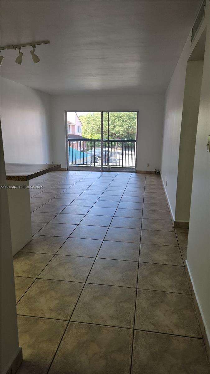 Property Photo:  8005 Lake Dr 201  FL 33166 