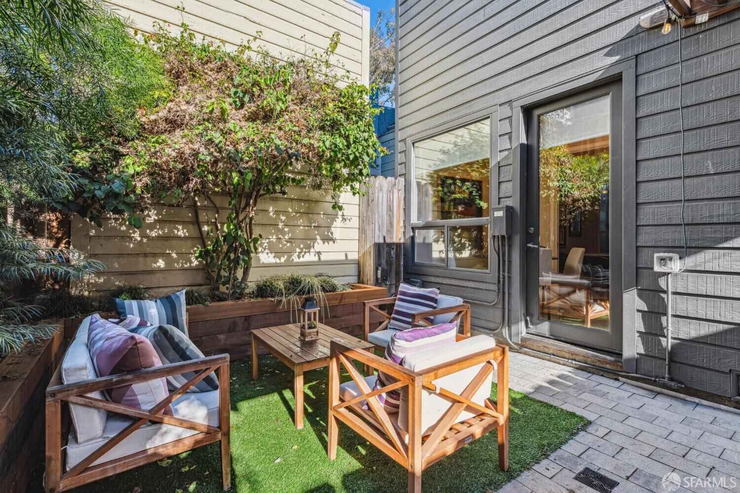 Property Photo:  510 Franconia Street  CA 94110 