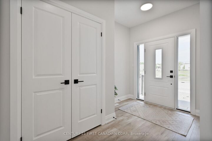 Property Photo:  7 Doerr Street  ON N0M 1A0 