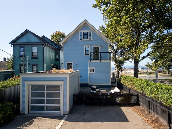 Property Photo:  222 Dallas Rd  BC V8V 1A5 