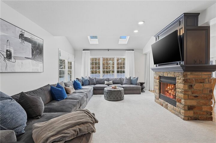 Property Photo: 2017 Condor Ln PA 15044