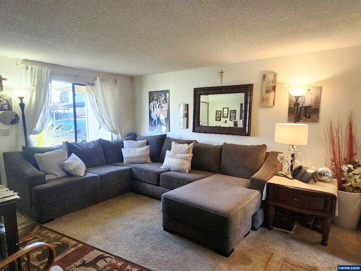 Property Photo:  1671 Weigart Ct NE  OR 97305 