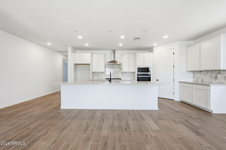 Property Photo:  23057 E Diana Way  AZ 85142 