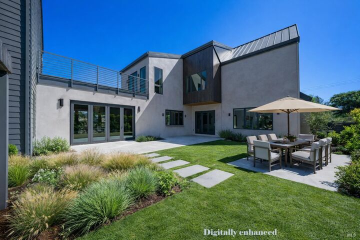 Property Photo:  991 Grove Street  CA 95448 