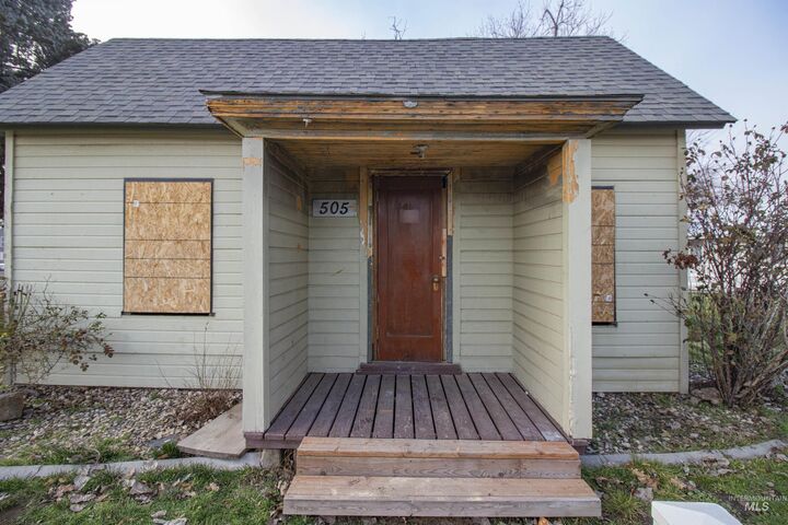 Property Photo: 505 N 8th Street ID 83661