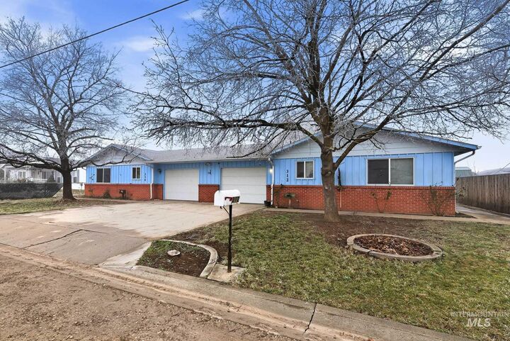 Property Photo:  312 Denker  ID 83605 