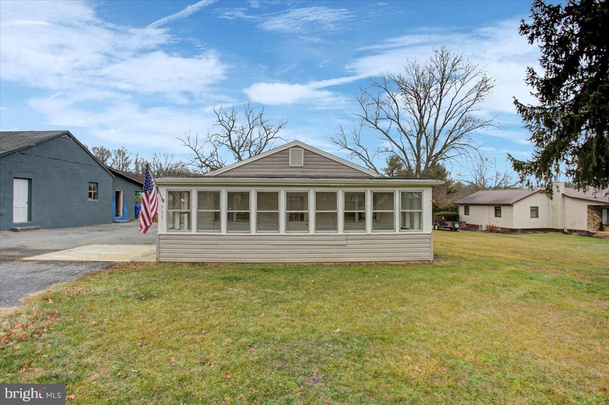 Property Photo:  930 Coldspring Road  PA 17222 