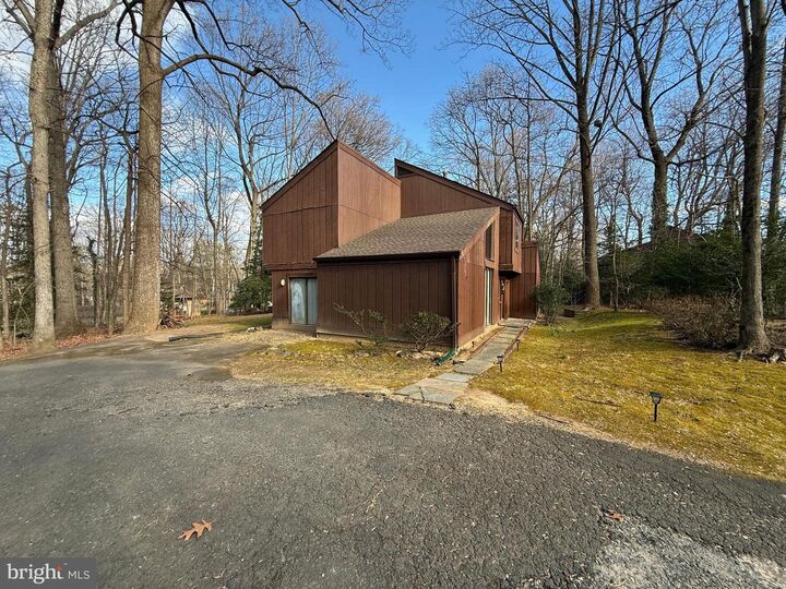 Property Photo:  11704 Foxvale Court  VA 22124 