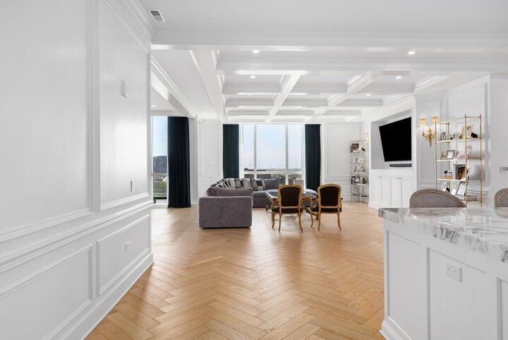 Property Photo: 250 W Spring Street OH 43215