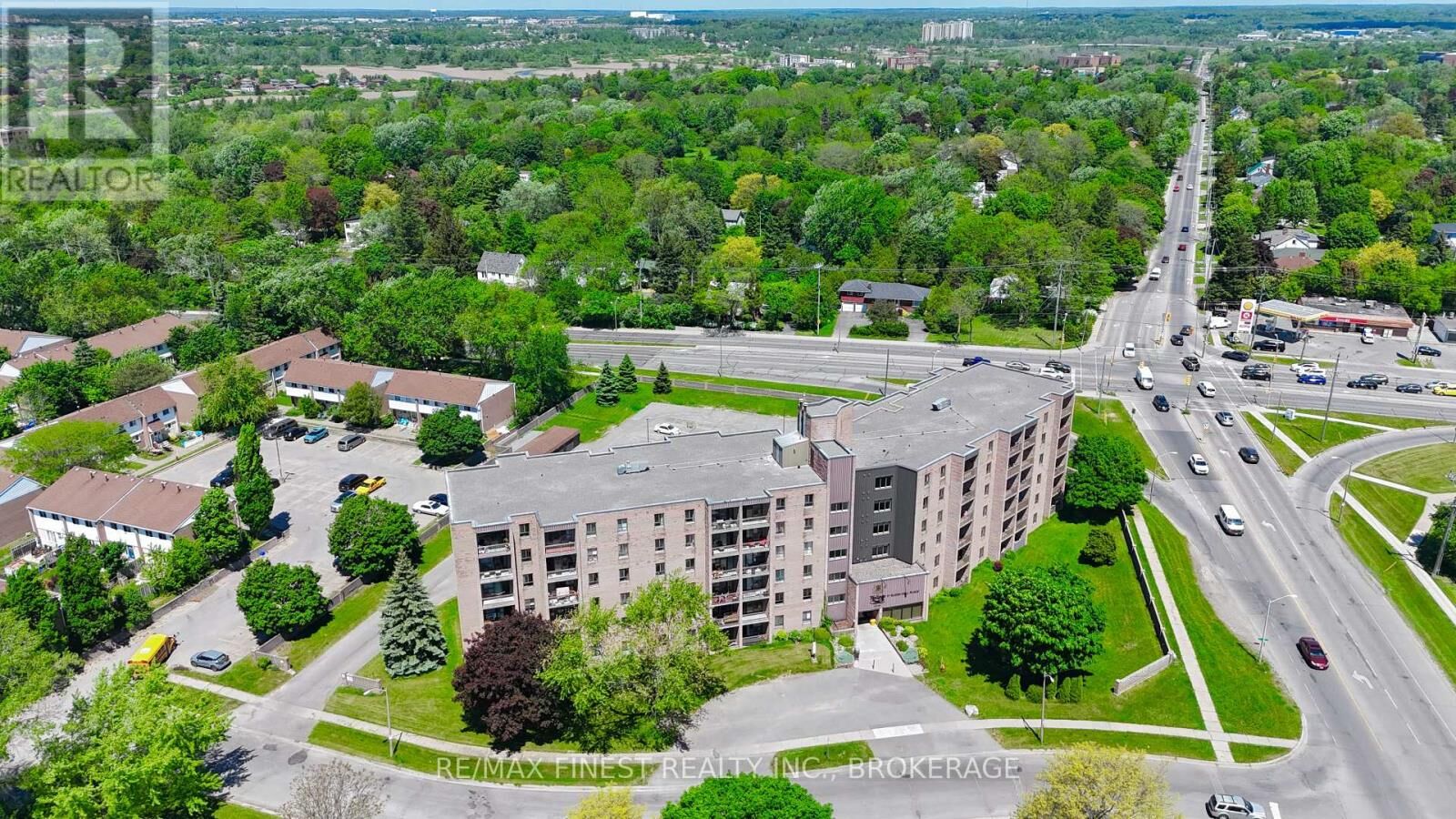 Property Photo:  17 Eldon Hall Place 602  ON K7M 7H5 
