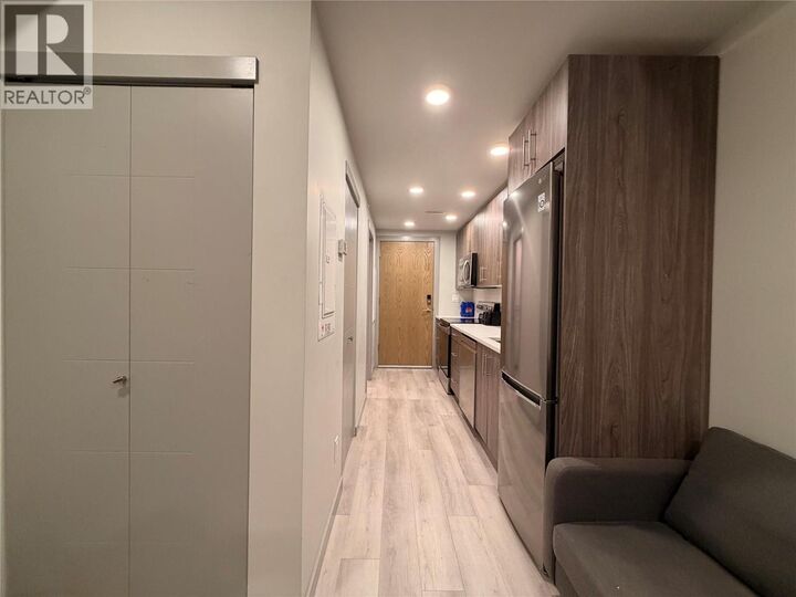 345 Dougall Road North Ph14 — photo 1