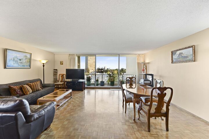 Property Photo:  320 Lee St 405  CA 94610 