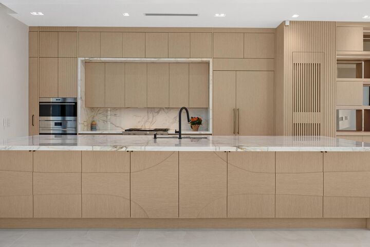 Property Photo:  181 Nautilus Drive  FL 33036 