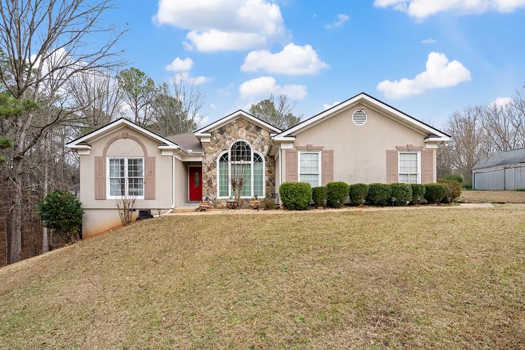 Property Photo:  370 Evergreen Drive  GA 31808 