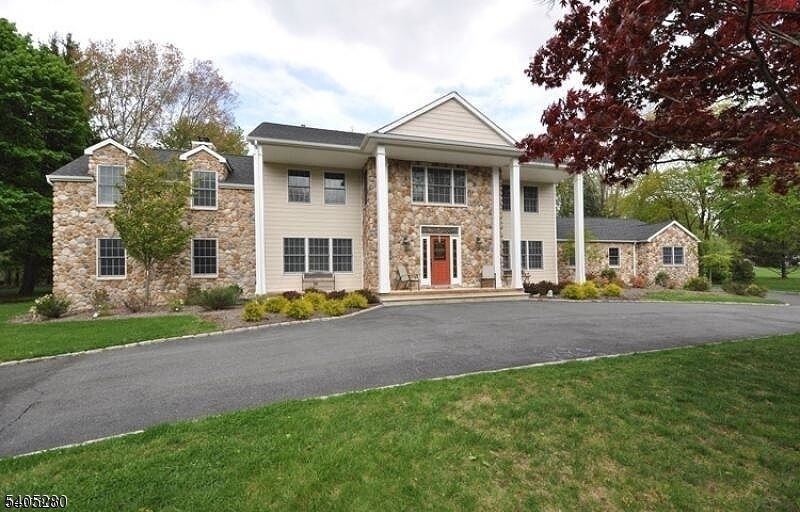 Property Photo:  13 Knollwood Trail East  NJ 07945 