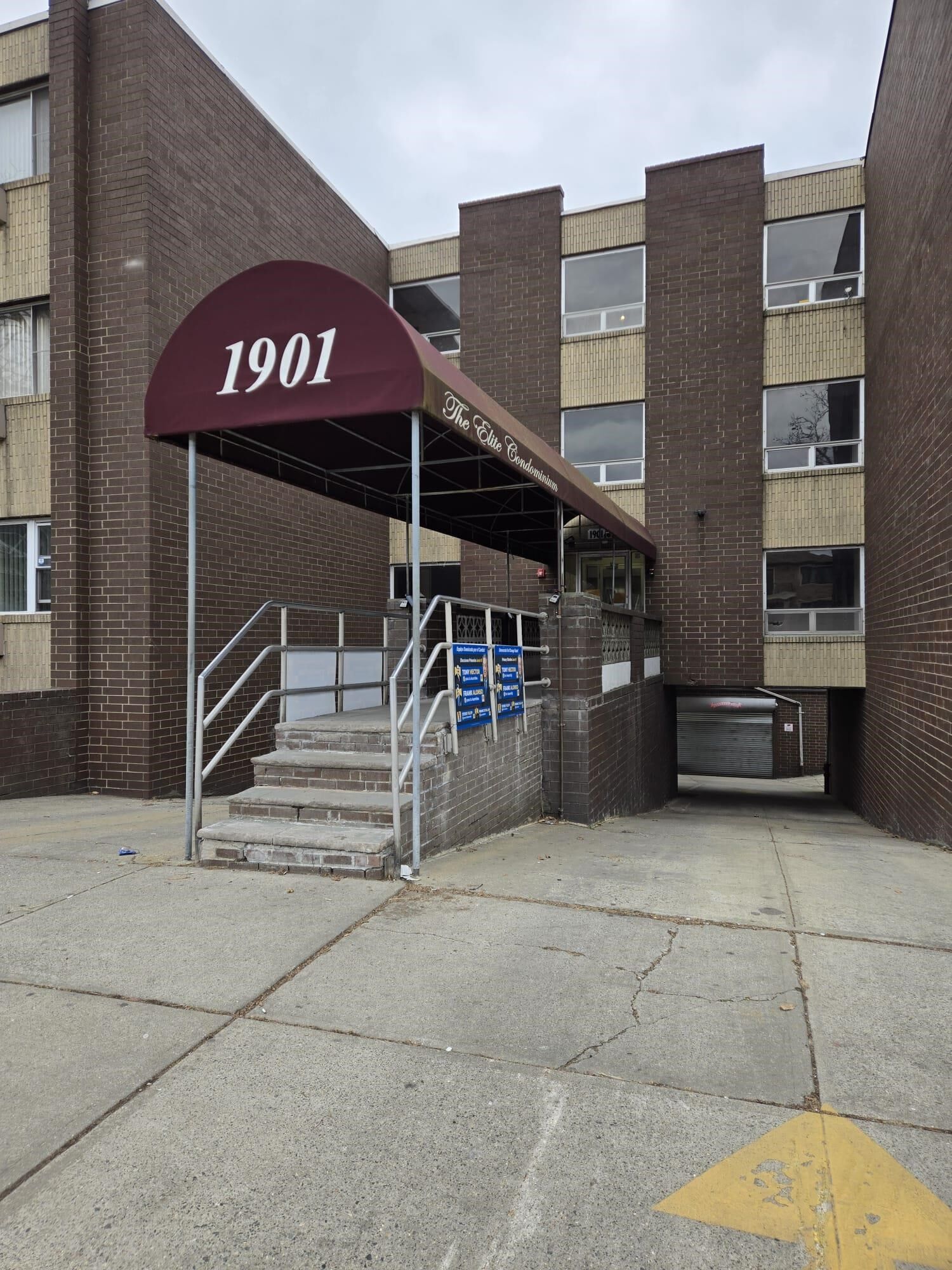 Property Photo:  1901 Kennedy Blvd 211  NJ 07047 