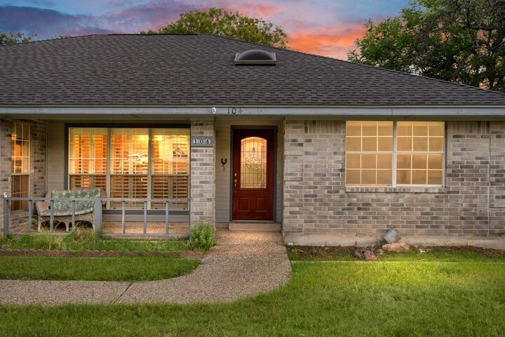 Property Photo:  104 Holly Hill Dr  TX 78028 